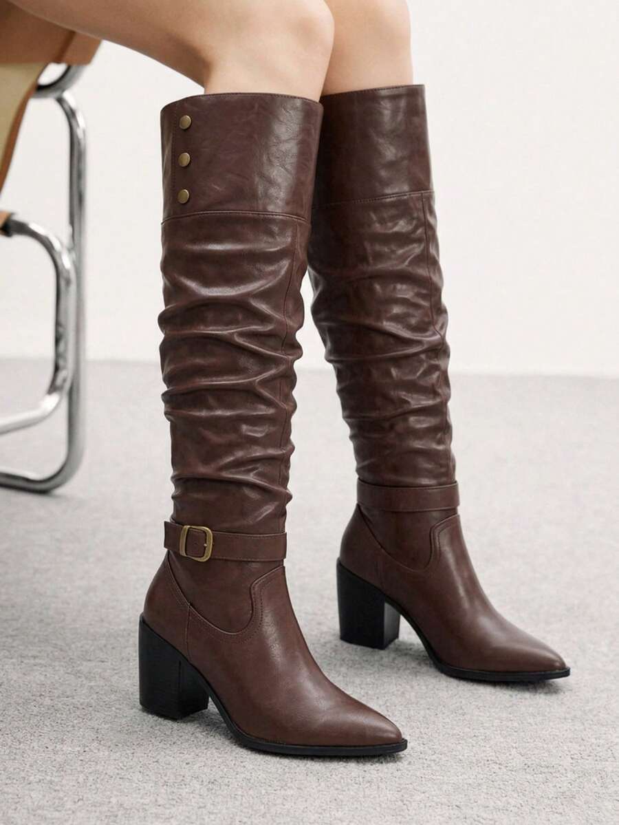 CUCCOO BIZCHIC 女款美式復古抓皺疊層高筒靴，折疊靴筒金屬鉚釘軟皮尖頭粗跟西部風過膝靴 - 棕色1 - 查看 1