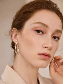 MOTF PREMIUM Pre High Fashion Hollow PU Leather Earrings - White - View 5