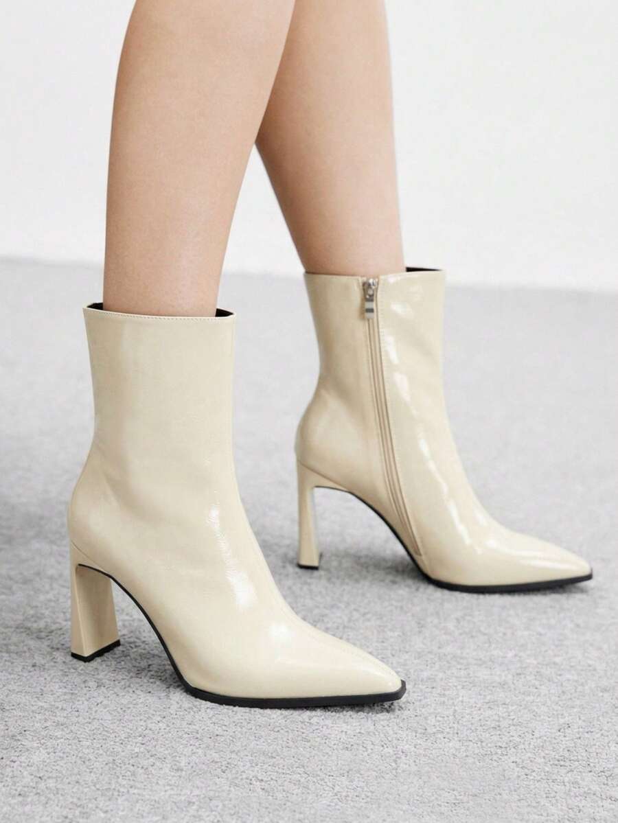 CUCCOO BIZCHIC 經典西式女款低跟厚底靴,適合秋冬日常與節慶場合 - 米色 - 查看 1