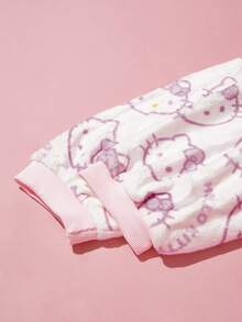 HELLO KITTY AND FRIENDS | SHEIN 1 Buah Selimut Flanel Bermotif, Selimut Berkerudung untuk Rumah dan Luar Ruangan, Lembut dan Nyaman, Dapat Dicuci dengan Mesin, Hadiah Liburan - Halo kucing putih merah muda - View 6