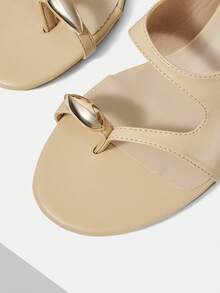 Mnmlis Elegant Beige Flat Sandals For Women With Decorative Gold Tone Accent Casual Open Toe Design - Beige - View 3