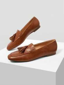 MOTF PREMIUM Sepatu Wanita Sol Datar dengan Rumbai - Coklat - View 3