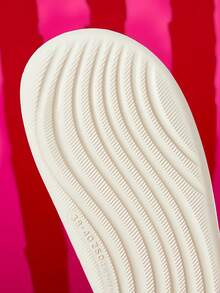 Betty Boop x SHEIN Fashionable Cute CartoonPINK Slip-On Slippers Non-Slip Quick-Drying Shower Slide, Lightweight And Durable EVA Material, In The House, - White - View 11