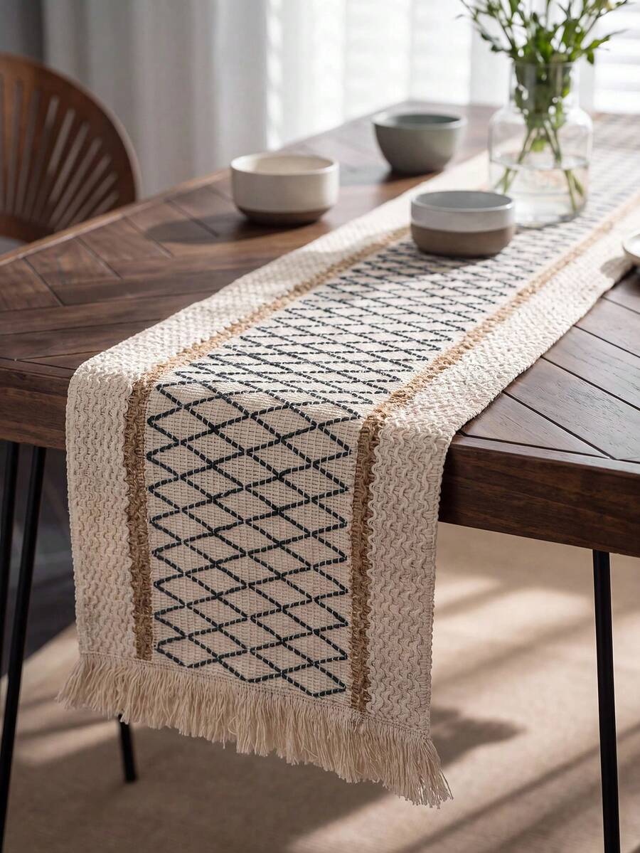 1 Piece Of Bohemian Woven Table Flag, Retro Fringed Decorative Table Towel, Festive Wedding Leisure Atmosphere Table Flag, Home Banquet Table Decoration Fabric, Versatile Style, Suitable For Home, Bed And Breakfast, Restaurant Various Scenes - Multicolor - View 1
