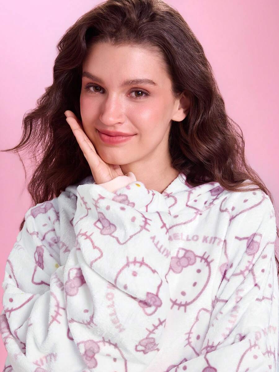 HELLO KITTY AND FRIENDS | SHEIN 1 Buah Selimut Flanel Bermotif, Selimut Berkerudung untuk Rumah dan Luar Ruangan, Lembut dan Nyaman, Dapat Dicuci dengan Mesin, Hadiah Liburan - Halo kucing putih merah muda - View 1