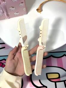 1PC MINI PORTABLE FOLDABLE COMPACT TRAVEL DETANGLING HAIR COMB BRUSH CUTE CARTOON DESIGN FOR STUDENT BANGS HAIR CARE KIDS BACKPACK DAILY USE HOME OFFICE HOTEL SCHOOL STATIONERY BACK TO SCHOOL GIFT - Multicolor - View 5