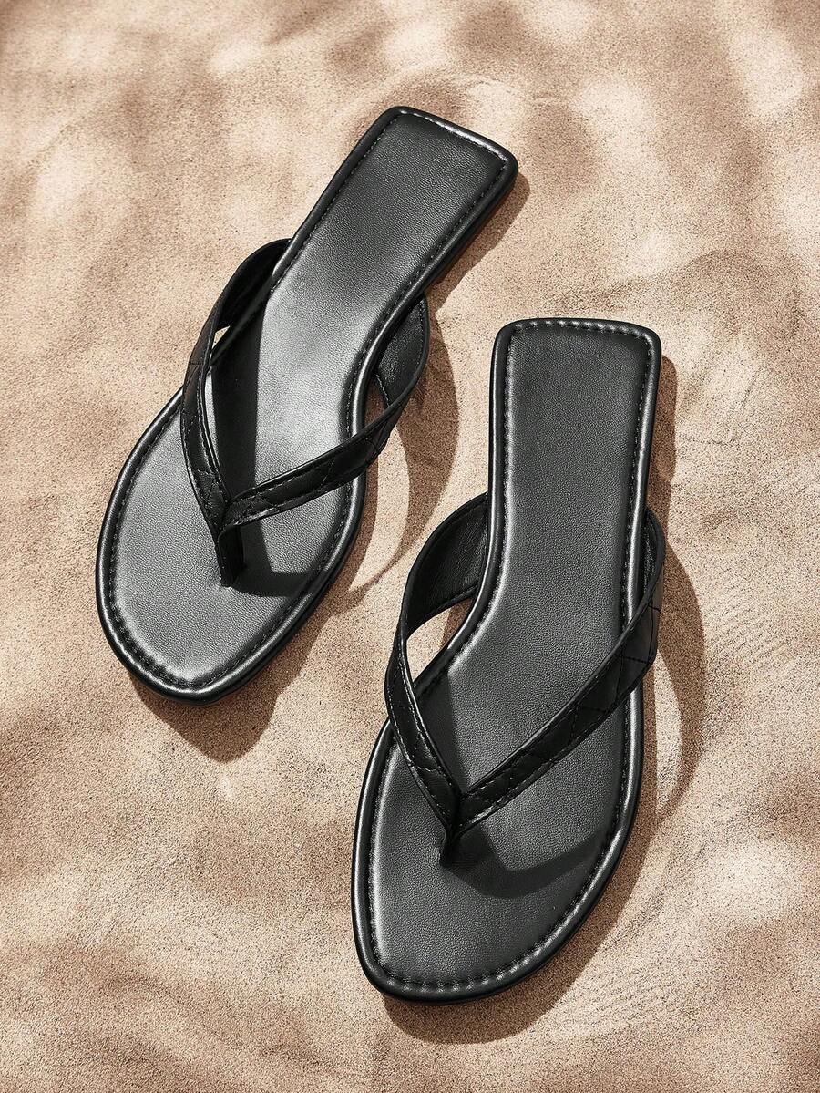 Grefit Women's Outdoor Casual Solid Color Texture Flip Flops, Beach Sandals For Casual Beach Style - Black - View 1