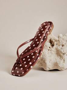 VACAZURE Women Comfortable Polka Dot Print Classic Thong Flat Sandals - Brown - View 4