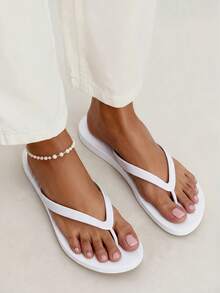 Grefit Women's Fashion White Flip Flops Summer - White - View 4