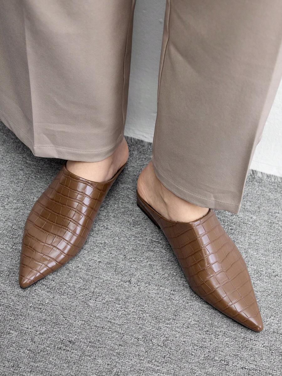 CUCCOO BIZCHIC 女款尖頭平底經典穆勒鞋 - 絨裏咖啡 - 查看 1