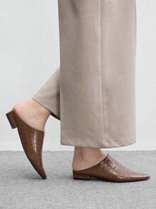 CUCCOO BIZCHIC 女款尖頭平底經典穆勒鞋 - 絨裏咖啡 - 查看 3