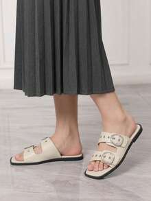 Sleekvia Ladies Comfortable Flat Wear-Resistant Versatile  Metal Outdoor Flip-Flops Slippers - Apricot - View 3