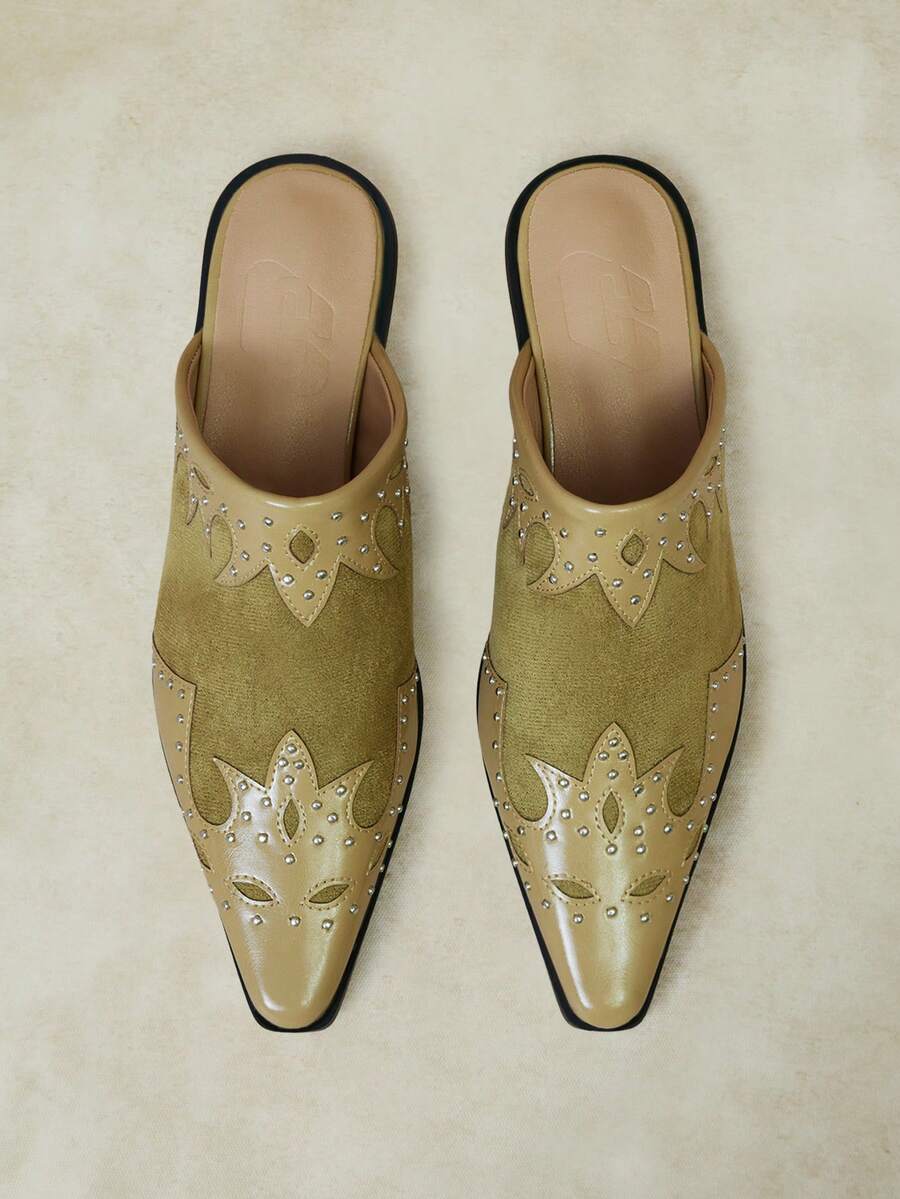 Styleloop Vintage Splicing Rivet Carving Western Style Thick Heel Closed Toe Mules - Khaki - View 1