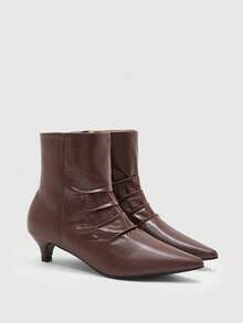 CUCCOO BIZCHIC Sepatu Boot Pendek Cokelat Kopi Lipit dan Bertekstur, Ritsleting Belakang, Mudah Dipakai dan Dilepas, Hak Kucing Runcing, Elegan, untuk Musim Gugur dan Musim Dingin - Coffee Brown - View 5