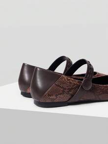 Mnmlis Commuter Pointed Shoes Fashionable Snakeskin Splicing Soft Leather Buckle Low Vamp Flat-Soled Shoes Fall Shoes - Brown (snake pattern) - View 3