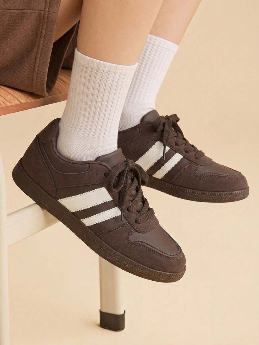 CUCCOO EASI Brown Flat Casual Lace-Up German Trainer Sneakers, Patchwork Design Soft Leather Back To School College Style Versatile Sports Shoes Fall Shoes - Blue - View 1