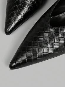 Ontre Spring And Summer Black Woven Pointed-Toed Thin-Heeled Low Vamp Shoes For Daily Commuting Wear - Black - View 4