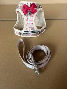 Khaki Pet Harness And Leash Set Featuring A Red Bow ; An Adjustable, Escape-Proof Vest-Style Harness That Is Soft And Comfortable. Suitable For Small To Medium-Sized Kittens And Puppies, This Makes For A Cute Accessory For Daily Outdoor Walks. - Multicolor - View 7