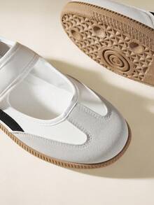CUCCOO EASI Ladies Low Vamp Flat Shoes Comfortable Versatile Casual Shoes Fall Shoes - Black and White - View 7
