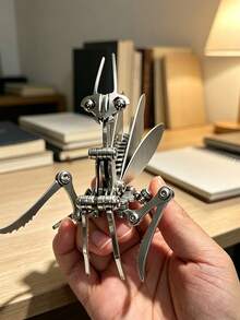 Hand‑Assembled Finished Metal Mantis Insect Model, Movable Joints Exquisite Collectible Craft Ornament - multicolor - View 6