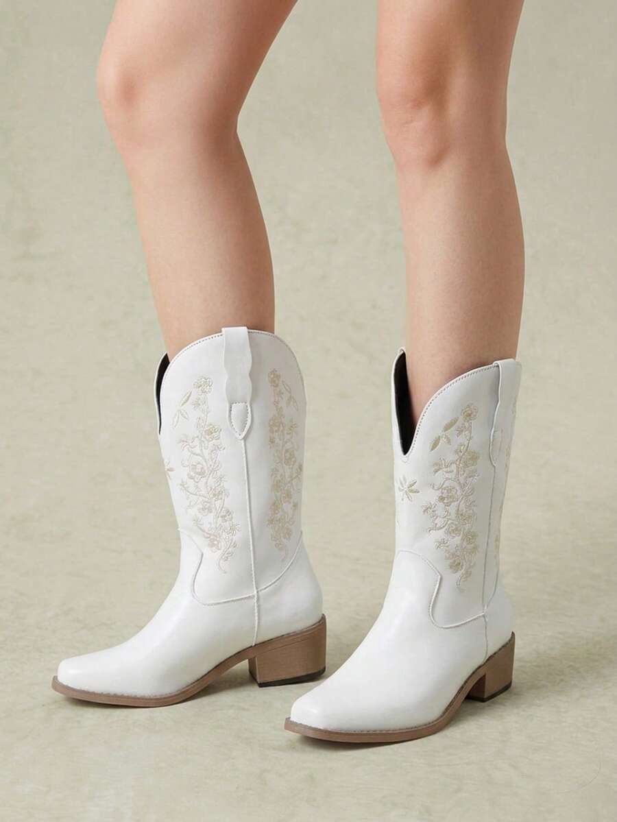 Styleloop Women's New White Embroidered V-Cut Western Boots, Bohemian Vacation Style Autumn/Winter Boots - White 0145 - View 1