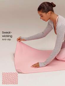 GLOWMODE Stay Grounded Non-Slip Quick-Dry Yoga Towel With Honeycomb Anti-Slip Grip & Corner Protectors Yoga Studio Gym Fitness  - Baby Pink - View 1