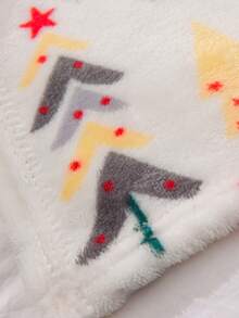 Cirelle Christmas Tree Throw Blanket, Ultra Soft Plush Fleece Blanket For Couch Sofa Bed, Flannel Holiday Decorative Christmas Blanket With Snowflake Pattern, Winter Seasonal Holiday Gift - Red and White - View 13