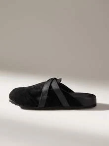 Solecia Cross Strap Design Retro Comfortable Shoes Travel Vacation Wear - Black - View 3