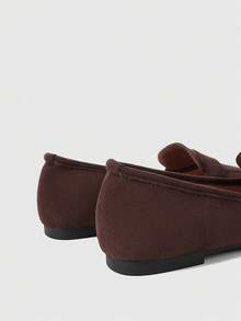 Sleekvia Sepatu flat wanita model baru, bahan suede imitasi, ujung persegi, desain tali, sederhana dan modis, kasual dan serbaguna. - Beludru Kopi - View 6
