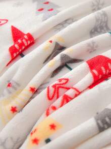 Cirelle Christmas Tree Throw Blanket, Ultra Soft Plush Fleece Blanket For Couch Sofa Bed, Flannel Holiday Decorative Christmas Blanket With Snowflake Pattern, Winter Seasonal Holiday Gift - Red and White - View 11
