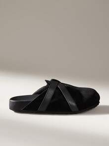Solecia Cross Strap Design Retro Comfortable Shoes Travel Vacation Wear - Black - View 2
