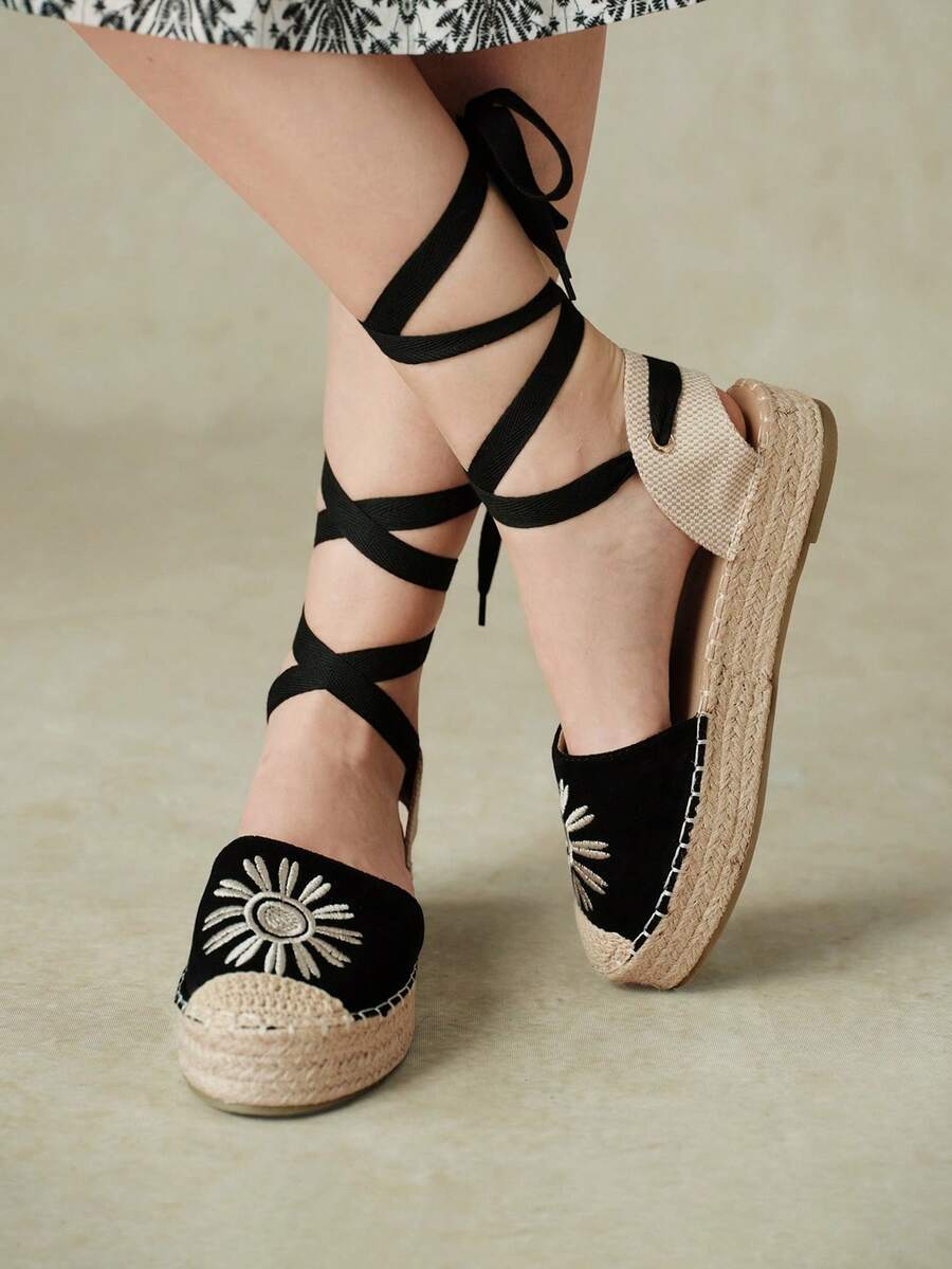 Styleloop أحذية نسائية بقاع مسطح وأصبع مستدير مع حزام مطرز وحزام كعب مفتوح، أحذية بأسلوب عطلة الشاطئ - الأسود - مشاهدة 1