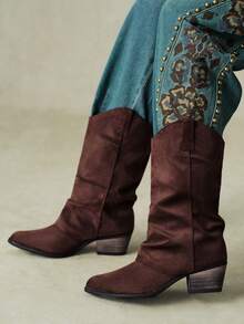 Styleloop Sepatu Boots Medium Musim Gugur/Dingin Warna Cokelat Tua Maillard Bahan Suede Lipit Berbulu Ujung Runcing Hak Tebal Gaya Vintage Lengan Longgar Western - Cokelat tua - View 14