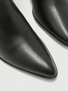 CUCCOO BIZCHIC 女款黑色尖頭粗高跟百褶寬筒及膝靴，百搭舒適通勤風 - 黑色 - 查看 6