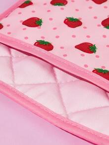 Strawberry Shortcake X SHEIN 1pc/2 Pcs Cute Cartoon Print Kitchen Insulation Set, Insulation Mat, A Must For Kitchen Baking, Effectively Isolating Heat Sources, Single/Combination - Pink - View 5