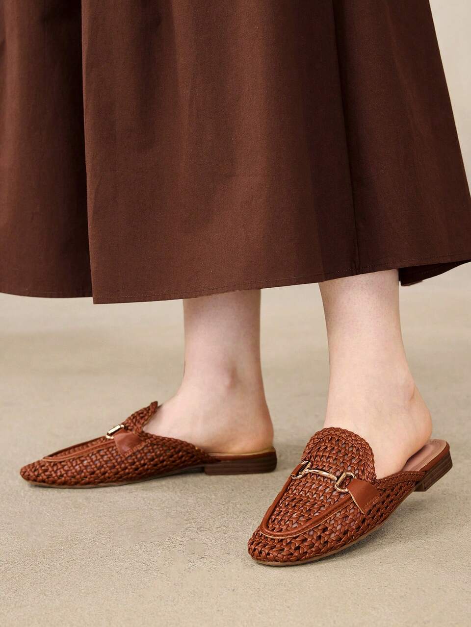 MOTF BUCKLE SIMPLE AND GENEROUS FASHION VERSATILE LEISURE WORKPLACE COMMUTE EMPTY WOMEN FLAT SHOES FALL SHOES