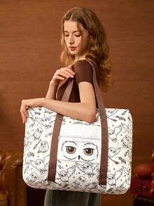 HARRY POTTER X SHEIN Print Foldable Large Travel Tote Bag, Front Zip Pocket. Foldable Design For Trips, Gym And Daily Luggage Storage - Light Khaki - View 2