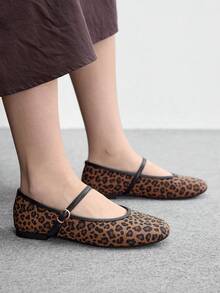 CUCCOO BIZCHIC 豹紋瑪麗珍女鞋 圓頭低鞋口 扣飾平底休閒女鞋 - 豹紋 - 查看 5