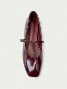 Nöista Burgundy Patent Mary Jane Flat With A Sleek Pointed Toe, Delicate Strap And A Low Heel For Timeless Elegance. - Burgundy - View 2
