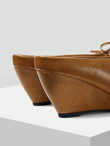Mnmlis Rear Strap Baotou Rear Empty Pointed Head Integrated Wedge-Shaped Wedge Heel Oily Leather Soft Leather Simple Commuter Temperament Muller Single Shoes - Chocolate Brown - View 3