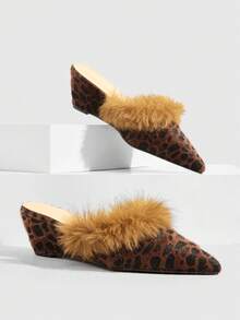 Brown leopard print