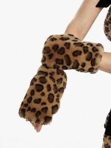 ROMWE Goth 1 Pair Of Leopard Print Plush Gloves, Autumn And Winter Animal Pattern Half Gloves, Warm Thickened Half-Palm Open-Finger Gloves - Camel leopard print - View 3