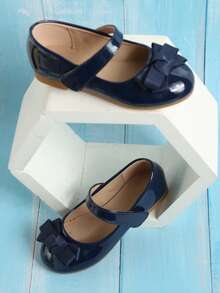 SHEIN Girls' Blue Butterfly Decorated Imitation Leather Hook And Loop Flat Shoes For Children - Blue - View 2