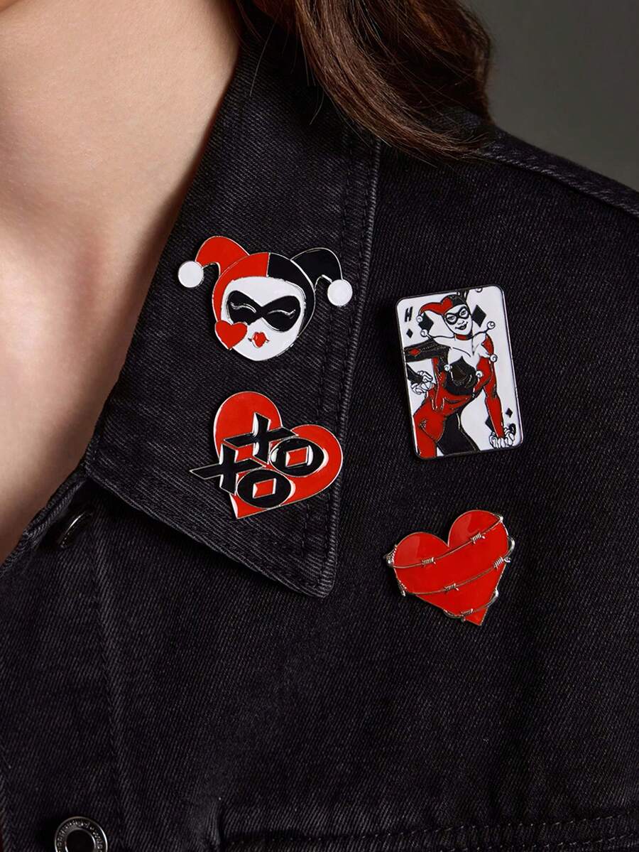 Harley Quinn X SHEIN 4件組時尚鋅合金紅色胸針別針套組,包包吊飾,適合作為禮物、收藏品、紀念品 - 彩色 - 查看 1