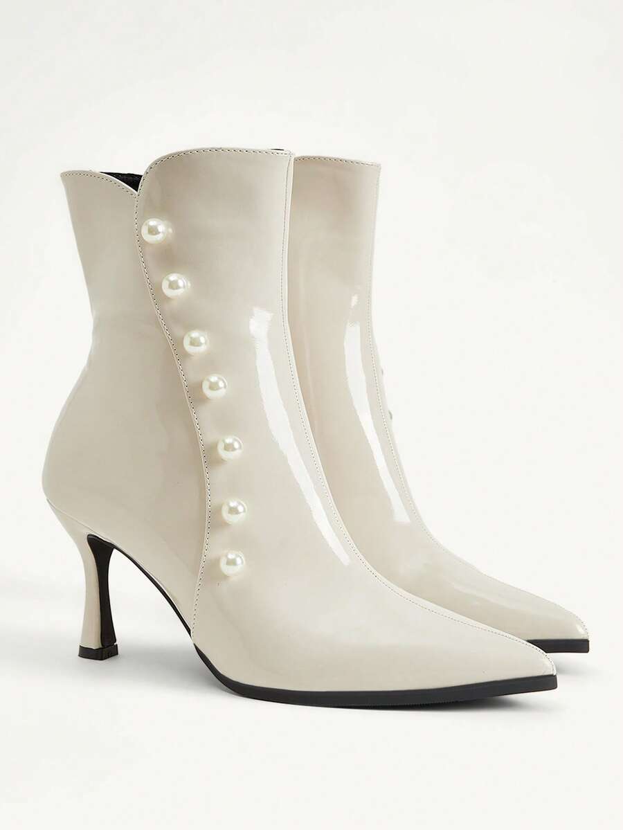 CUCCOO CHICEST Sepatu Wanita dengan Deretan Mutiara, Ujung Lancip, Gaya Prancis yang Elegan, Hak Tipis, Permukaan Mengkilap, Kulit Paten, Sepatu Bot Pendek Warna Beige, Serbaguna untuk Penggunaan Sehari-hari - putih pucat - View 1