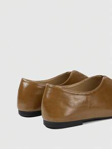 Sleekvia Women's Simple Round Toe Flat Shoes - Brown - View 3