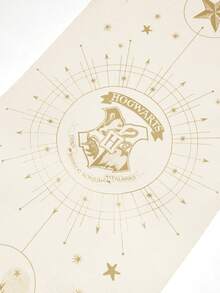 HARRY POTTER X SHEIN 1件裝加厚防滑全印花桌旗，三角旗設計，米色節日桌旗，適用於90/160/183/200cm長度桌面，聖誕禮物 - 米色 - 查看 3