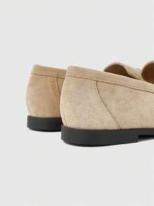 Sleekvia Retro Suede Loafers Platform Sole Slip-On Simple Commuter Flats - Apricot - View 4