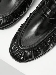 Mnmlis Women's Fashion Casual Pleated Loafers - Black - View 4