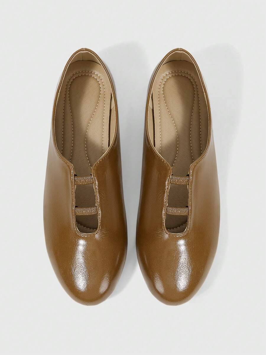 Sleekvia Women's Simple Round Toe Flat Shoes - Brown - View 1